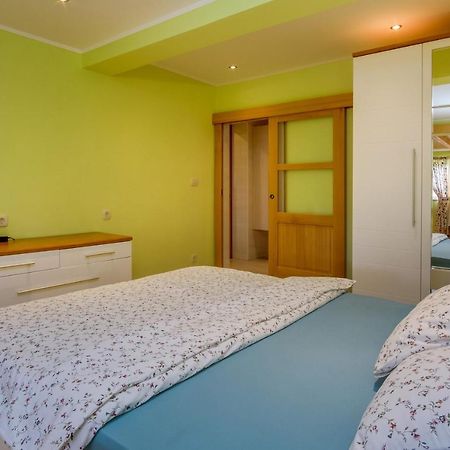 Isabela Apartment Mali Losinj Exterior photo