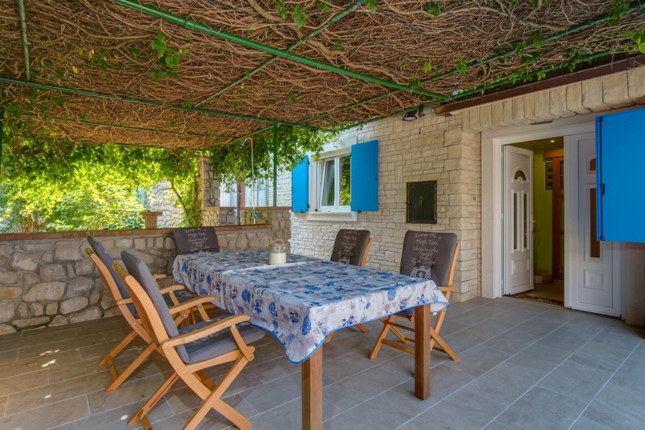 Isabela Apartment Mali Losinj Exterior photo