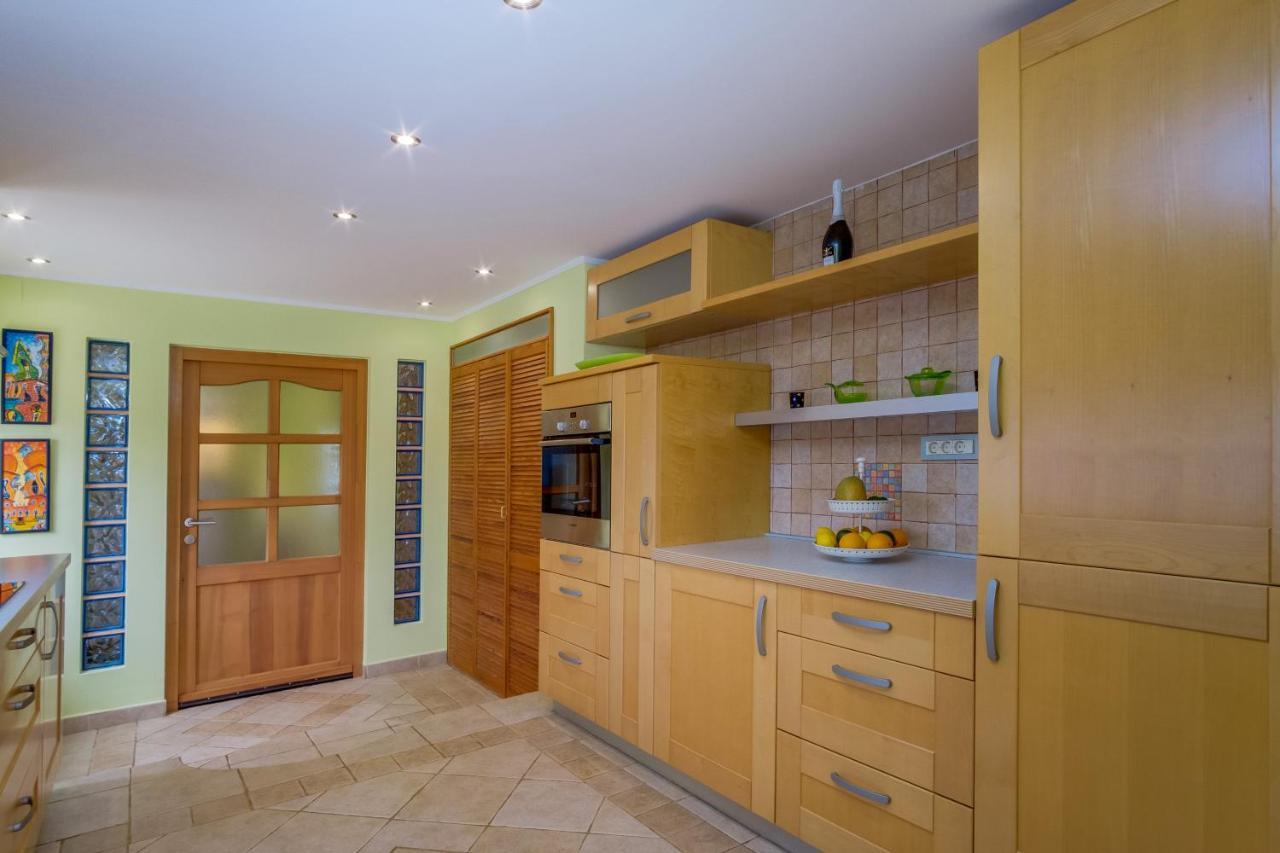 Isabela Apartment Mali Losinj Exterior photo